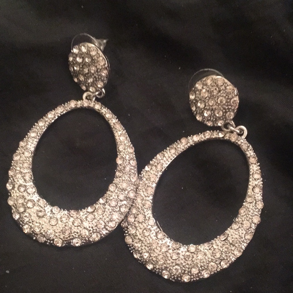 COPY - NWT rhinestone earrings pierced